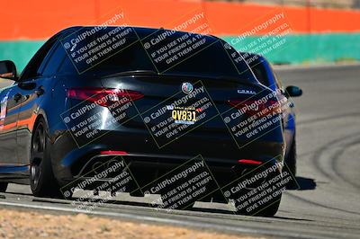 media/Oct-18-2025-Extreme Speed (Sat) [[d6d7e1fef1]]/Group 5/Session 2 (Turn 3)/